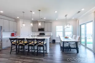 11809 Red Leaf Dr, Charlotte, NC 28215 - Photo 11