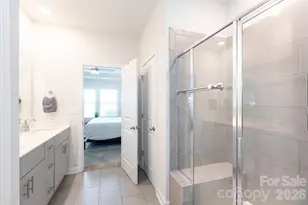 11809 Red Leaf Dr, Charlotte, NC 28215 - Photo 29