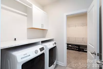 11809 Red Leaf Drive, Charlotte, NC 28215 - Photo 23