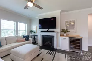 11809 Red Leaf Dr, Charlotte, NC 28215 - Photo 7