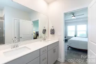 11809 Red Leaf Dr, Charlotte, NC 28215 - Photo 31