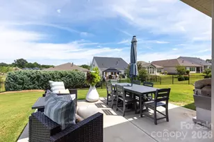11809 Red Leaf Dr, Charlotte, NC 28215 - Photo 35