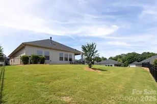 11809 Red Leaf Dr, Charlotte, NC 28215 - Photo 37
