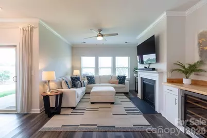 11809 Red Leaf Drive, Charlotte, NC 28215 - Photo 5