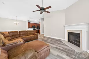 11721 Ridgeway Park Dr, Charlotte, NC 28277 - Photo 3