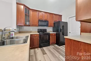 11721 Ridgeway Park Dr, Charlotte, NC 28277 - Photo 9