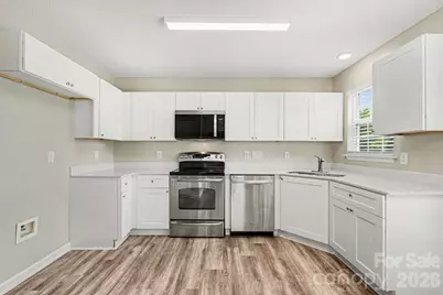 9806 Coriander Court, Charlotte, NC 28215 - Photo 5
