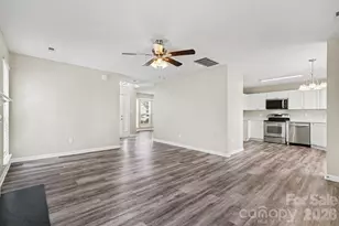 9806 Coriander Ct, Charlotte, NC 28215 - Photo 3