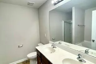 3102 Victoria Brook Ln, Charlotte, NC 28208 - Photo 9