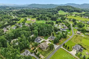 17 Hamilton Woods Ln, Etowah, NC 28729 - Photo 45