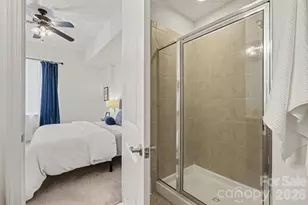 4625 Piedmont Row Dr, Charlotte, NC 28210 - Photo 25
