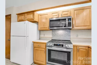 341 Laurel Park Place, Hendersonville, NC 28791 - Photo 15