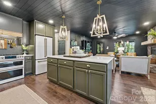 3819 Flat Mountain Rd, Highlands, NC 28741 - Photo 19