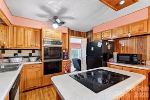 71 Greenvale Dr, Leicester, NC 28748 - Photo 15
