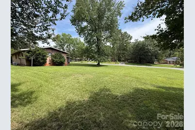 3930 Fircrest Drive, Charlotte, NC 28217 - Photo 3