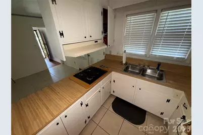 3930 Fircrest Drive, Charlotte, NC 28217 - Photo 11