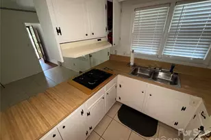 3930 Fircrest Dr, Charlotte, NC 28217 - Photo 11