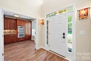7711 Abbotsinch Ct, Charlotte, NC 28269 - Photo 5