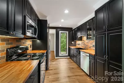 21 Village Drive, Asheville, NC 28803 - Photo 3