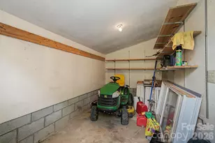 385 Chunns Cove Rd, Asheville, NC 28805 - Photo 25