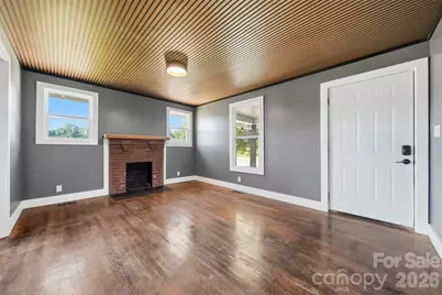 718 11th Street Place NW, Hickory, NC 28601 - Photo 5