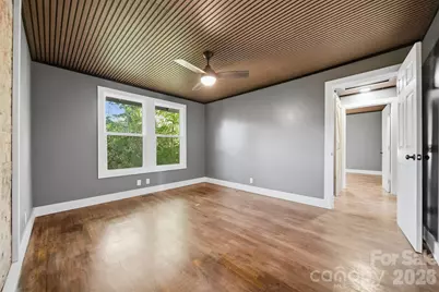 718 11th Street Place NW, Hickory, NC 28601 - Photo 13