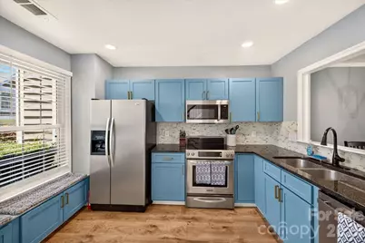 8220 Legare Court, Charlotte, NC 28210 - Photo 3