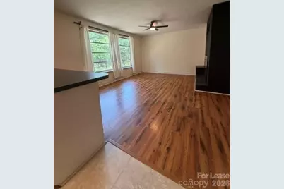 1921 4th Avenue NW, Hickory, NC 28601 - Photo 3