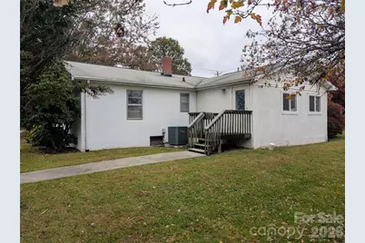 520 Dana Road, Hendersonville, NC 28792 - Photo 3