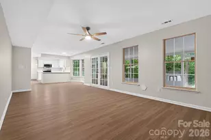 10304 Shady Rest Ln, Charlotte, NC 28214 - Photo 3