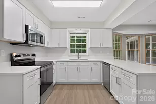 10304 Shady Rest Ln, Charlotte, NC 28214 - Photo 5