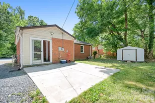 3960 Bristol Dr, Charlotte, NC 28208 - Photo 5