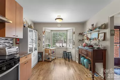 137 Exeter Court, Hendersonville, NC 28791 - Photo 5