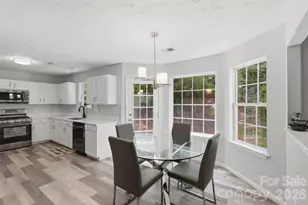 4923 Eagle Creek Dr, Charlotte, NC 28269 - Photo 9