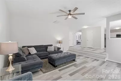 4923 Eagle Creek Drive, Charlotte, NC 28269 - Photo 13