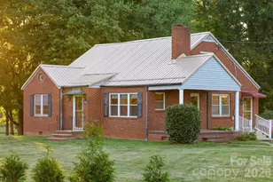 1532 Orchard Dr, Lenoir, NC 28645 - Photo 1