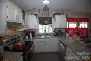 6000 Bayswater Ln, Charlotte, NC 28212 - Photo 7