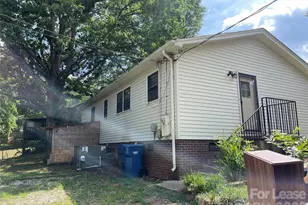 1238 12th St NE, Hickory, NC 28601 - Photo 3