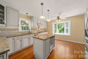 15 Carriage Ct, Hendersonville, NC 28791 - Photo 17