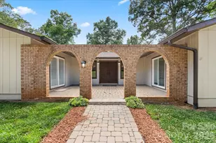 4024 Wandering Ln NE, Hickory, NC 28601 - Photo 3
