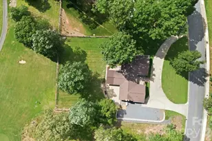 4024 Wandering Ln NE, Hickory, NC 28601 - Photo 33
