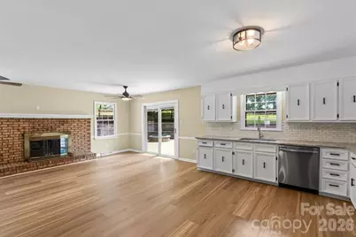 4024 Wandering Lane NE, Hickory, NC 28601 - Photo 7