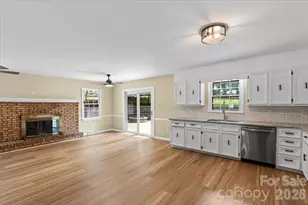 4024 Wandering Ln NE, Hickory, NC 28601 - Photo 7