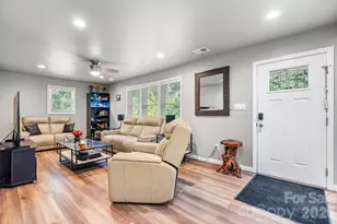 422 Arlington Cir NW, Lenoir, NC 28645 - Photo 5