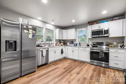 422 Arlington Circle NW, Lenoir, NC 28645 - Photo 7