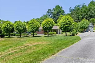 39 Hawthorne Ln, Burnsville, NC 28714 - Photo 45
