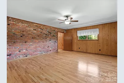39 Hawthorne Lane, Burnsville, NC 28714 - Photo 17
