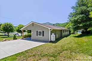 39 Hawthorne Ln, Burnsville, NC 28714 - Photo 41