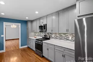 39 Hawthorne Ln, Burnsville, NC 28714 - Photo 7