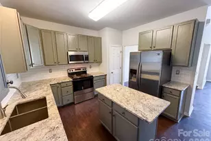 2007 Turtle Point Rd, Charlotte, NC 28262 - Photo 7